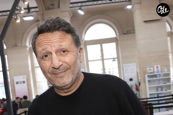 Arthur (Jacques Essebag) lors du bicentenaire de Hachette livre au Palais Brongniart "Les grandes rencontres Hachette " le 14 mars 2026.

© Cédric Perrin/Bestimage