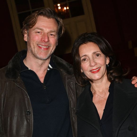 Après de longues années de relation avec François Feroleto, l’actrice semble aujourd’hui célibataire.

Exclusif - François Feroleto et sa compagnon Valérie Karsenti - 100ème de la pièce "Je préfère qu'on reste ensemble" au Théâtre des Variétés à Paris. © Coadic Guirec/Bestimage