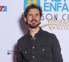 Il est descendu à 55 kilos pour 1,83m
Arnaud Demanche au photocall de la soirée "Action Enfance fait son cinéma" au Grand Rex à Paris le 13 juin 2022 © Pierre Perusseau / Bestimage
