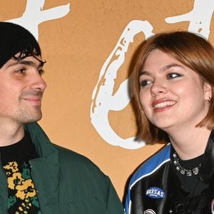 A seulement 6 ans, il faut rappeler qu'Esmée a démontré du talent pour une autre discipline : la musique.

Florian Rossi et sa compagne Louane Emera - Avant-première du film "Cet été-là" au cinéma Pathé Wepler à Paris le 3 janvier 2022. © Coadic Guirec/Bestimage