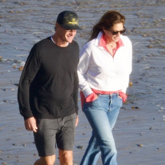 Le mannequin américain Cindy Crawford et son mari Rande Gerber ont été vus en train de se promener sur la plage de Malibu. 

Backgrid USA / Bestimage
