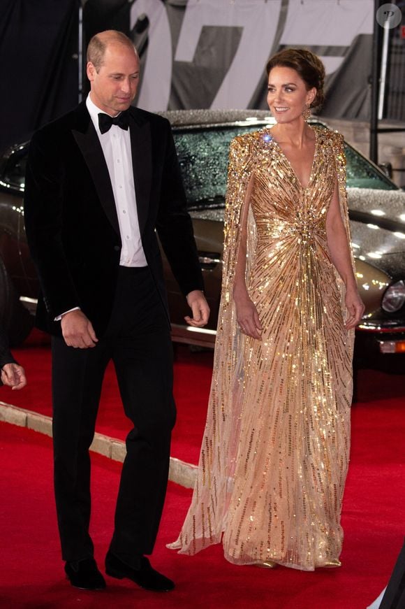 Le prince William, duc de Cambridge, Catherine Kate Middleton, duchesse de Cambridge lors de l'avant-première mondiale du film "James Bond - Mourir peut attendre (No Time to Die)" au Royal Albert Hall à Londres le 28 septembre 2021.