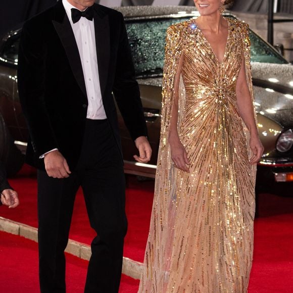 Le prince William, duc de Cambridge, Catherine Kate Middleton, duchesse de Cambridge lors de l'avant-première mondiale du film "James Bond - Mourir peut attendre (No Time to Die)" au Royal Albert Hall à Londres le 28 septembre 2021.