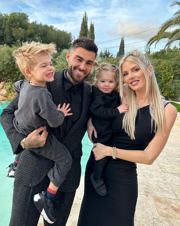 Jessica Thivenin et Thibault Garcia avec leurs enfants Maylone et Leewane