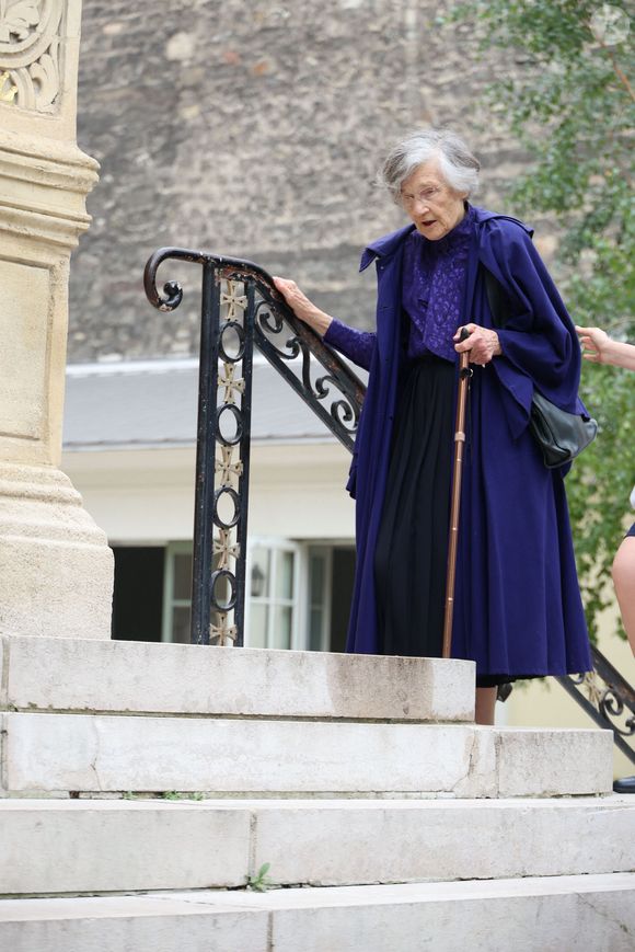 Exclusif - Elisabeth Gagarine la soeur de Macha Meril aux obsèques de sa soeur la princesse Hélène Gagarine en la cathédrale Saint-Alexandre-Nevsky, à Paris, France, le 20 août 2025. © Denis Guignebourg/Bestimage