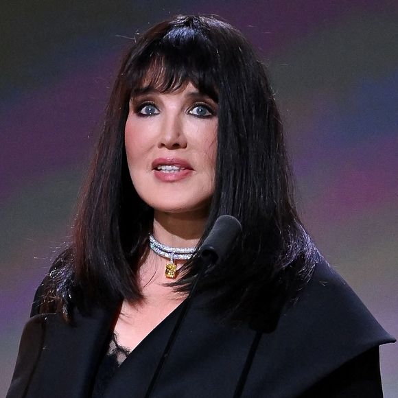 Quoi qu’il en soit, c’est leur bonheur qu’elle souhaite par-dessus tout.

Isabelle Adjani lors de la 51e cérémonie des César du cinéma à L'Olympia le 26 février 2026 à Paris, France.  Photo par Franck Castel/ABACAPRESS.COM