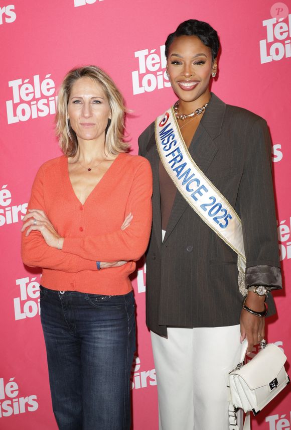 Maud Fontenoy et Angélique Angarni-Filopon (Miss France 2025) - Photocall de la soirée "Télé Loisirs Awards 2025" au Jardin d'Acclimatation à Paris le 23 septembre 2025. © Coadic Guirec/Bestimage