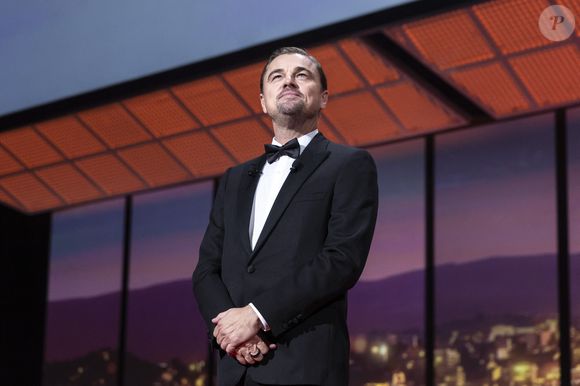 Mais dernièrement, le célèbre acteur a été interpellé et fouillé par des policiers de l'île alors qu'il souhaitait se rendre à une prestigieuse soirée.

Leonardo DiCaprio - Les célébrités lors de la cérémonie d'ouverture du 78ème Festival International du Film de Cannes, le 13 mai 2025. © Borde / Jacovides  / Moreau / Bestimage