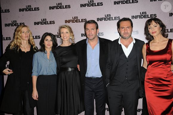 Sandrine Kiberlain, Geraldine Nakache, Alexandra Lamy, Jean-Dujardin, Gilles Lellouche et Mathilda May assistant à la première de 'Les Infidèles' à l'UGC Normandie sur les Champs-Elysées à Paris, France le 14 février 2012. Photo Giancarlo Gorassini/ABACAPRESS.COM