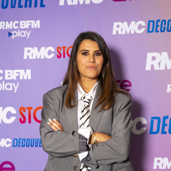 Après le rush de la rentrée scolaire, la petite famille s'est d'ailleurs offert une parenthèse rafraîchissante sur la côte.

Karine Ferri lors de la conférence de presse de rentrée des chaînes du groupe RMC-BFM à Paris, le 17 septembre 2025. 

© Pierre Perusseau / Bestimage