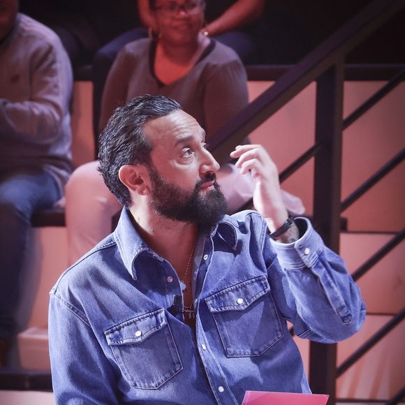 Exclusif - Cyril Hanouna, sur le plateau de TBT9 (Tout beau tout n9uf) présenté par C.Hanouna, et diffusé en direct sur W9, Paris, France, le 06 janvier 2026. © Jack Tribeca / Bestimage