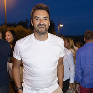 Le célèbre chef révèle ainsi son menu de fête.

Exclusif - Cyril Lignac - Arrivées au spectacle de J.Armanet "Brûler le feu" lors du Festival de Ramatuelle. Le 3 août 2023
© Cyril Bruneau / Festival de Ramatuelle / Bestimage