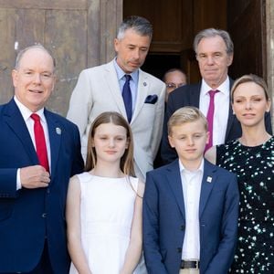 Le prince Albert II de Monaco, la princesse Charlène de Monaco, le prince Jacques de Monaco, marquis des Baux et la princesse Gabriella de Monaco lors de leur visite officielle aux Baux-de-Provence, France, le 5 septembre 2026. © OLivier Huitel/Pool MOnaco/Bestimage