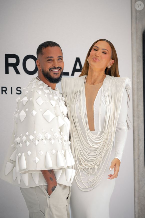 Une présence on ne peut plus importante pour Slimane, dont les derniers mois ont été chahutés par des accusations de comportements inacceptables

Vitaa et Slimane - Photocall au défilé "Stéphane Rolland", Collection Haute Couture Automne/Hiver 2025-2026" lors de la Fashion Week de Paris (PFW) le 8 juillet 2025. © Florian Lavielle/Bestimage