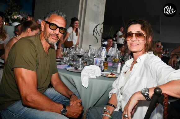 Exclusif - Roschdy Zem, Mademoiselle Agnès dans l’espace VIP “le Pavillon Eiffel,” lors de la 12ème édition Longines Paris Eiffel Jumping au pied de la Tour Eiffel sur le Champ-de-Mars à Paris, France le 20 juin 2026.
© Perusseau / Veeren / Bestimage