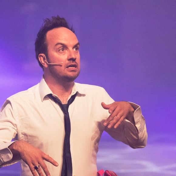 L'humoriste Jarry sur scène avec son spectacle "Atypique", lors du festival Performance d'Acteur a Cannes (06) le 18 avril 2017 - Photo by Syspeo.c/ANDBZ/ABACAPRESS.COM