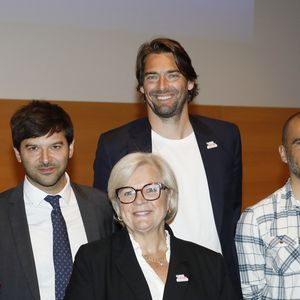 “Je me sens très bien dans ma vie, je sais ce qui me fait du bien, je sais ce qui est dangereux”, assure-t-il aujourd’hui

Exclusif - Catherine Vautrin,  Camille Lacourt - Avant-première su documentaire "Santé mentale, briser le tabou" dans l'Amphithéâtre Laroque au Ministère du Travail à Paris le 15 avril 2025. © Marc Ausset-Lacroix/Bestimage