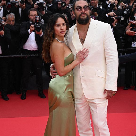 Adria Arjona, Jason Momoa assistant à la projection de Highest 2 Lowest au 78ème Festival de Cannes à Cannes, France, le 19 mai 2025. Photo : Doug Peters/PA Wire.