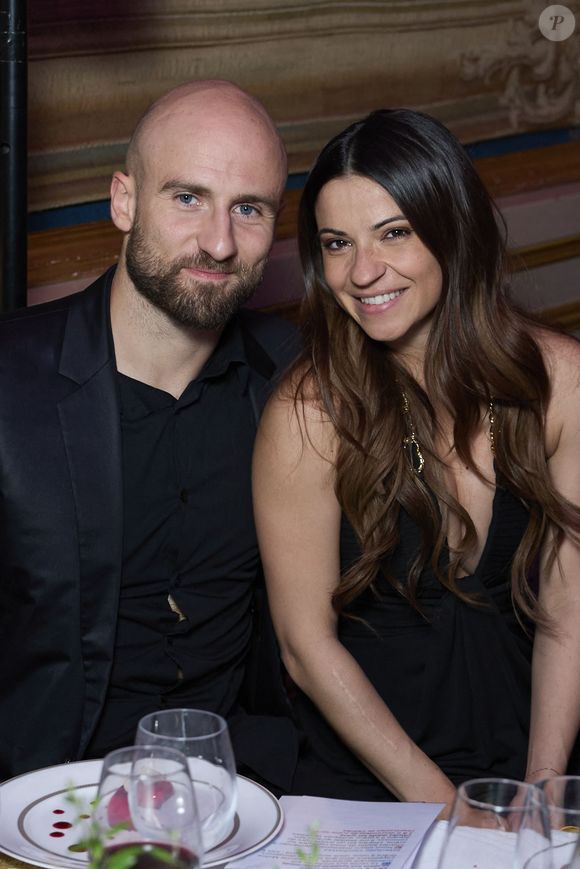 Sûrement réveillée par son bout'chou et souvent fatiguée, l'ex de Rayane Bensetti a ainsi drastiquement raccourci la durée de sa soirée comme elle l'a révélé en story Instagram.

Exclusif - François Alu, Denitsa Ikonomova - Soirée de la première édition du "You Care Charity Gala" en faveur de la cause animale et de l'environnement au Cercle Interalliée à Paris. Le 3 décembre 2024© Cyril Moreau/Bestimage