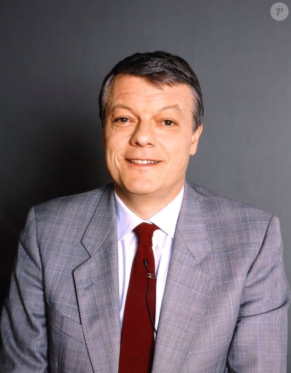 L'animateur Fabrice (François Simon-Bessy)