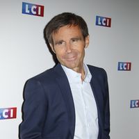 Les bonnes affaires de David Pujadas : la société personnelle du journaliste lui rapporterait gros