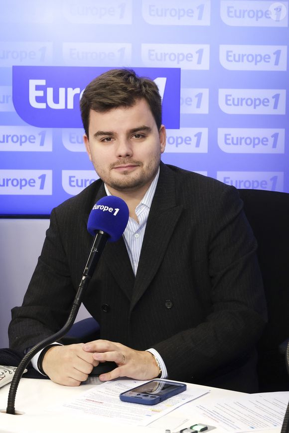 Exclusif - Gauthier Le Bret sur le plateau de l'émission "On marche sur la tête" en direct sur Europe 1 le 29 janvier 2025.

© Jack Tribeca / Bestimage