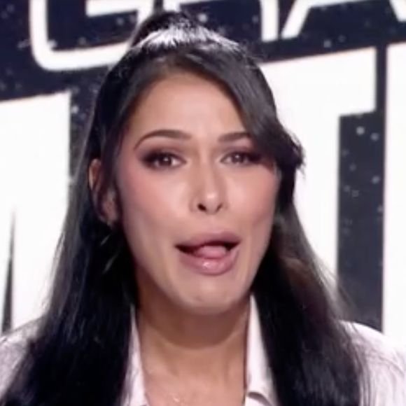 Ayem Nour sur le plateau de NRJ12 le 28 février 2025.