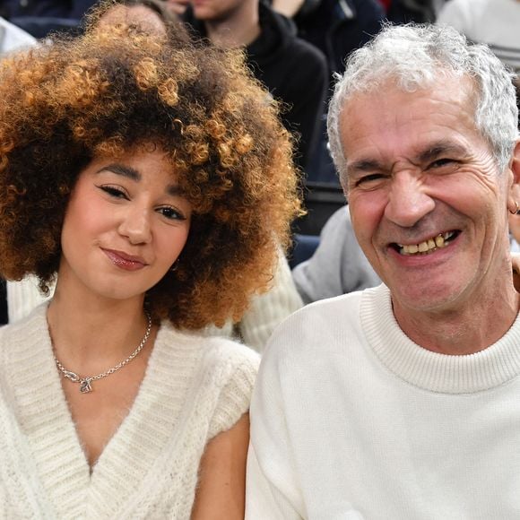 Karim Mahfouf, marionnettiste et dessinateur de BD, père de Léna Situations, tire la sonnette d’alarme : la situation de sa compagnie est critique.

Léna Mahfouf alias Léna situations et son père Karim Mahfouf - People dans les tribunes du Rolex Paris Bercy Masters 1000 remporté par Novak Djokovic contre Grigor Dimitrov © Veeren/Bestimage