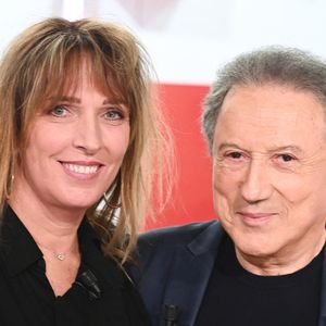 Exclusif - Stéfanie Jarre et Michel Drucker - Enregistrement de l'émission Vivement dimanche au studio Rive Gauche, présentée par M.Drucker, diffusée le 07 septembre 2025 sur France 3.  © Guillaume Gaffiot / Bestimage