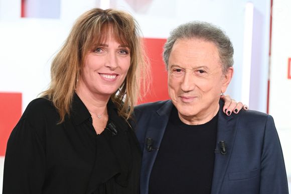 Exclusif - Stéfanie Jarre et Michel Drucker - Enregistrement de l'émission Vivement dimanche au studio Rive Gauche, présentée par M.Drucker, diffusée le 07 septembre 2025 sur France 3.  © Guillaume Gaffiot / Bestimage