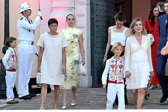 No Tabloïds - La princesse Stéphanie de Monaco,, sa fille Pauline Ducruet, Charlotte Casiraghi, Stefano Ercole Carlo Casiraghi et la princesse Caroline de Hanovre - Célébration des 20 ans de règne du prince souverain Albert II de Monaco sur la place du Palais à Monaco, le 19 juillet 2025. © Bruno Bebert/Bestimage