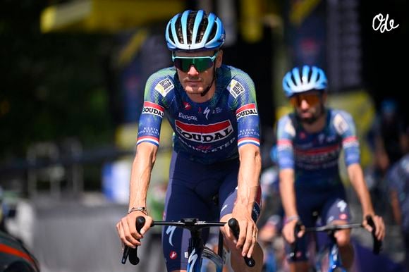 Dylan Van Baarle avant le départ de la 6e étape de la 113e édition du Tour de France le 9 juillet 2026. © Photo News / PsnewZ / Bestimage
