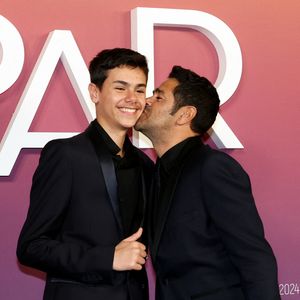 Jamel Debbouze est le papa de deux enfants : Léon et Lila

Jamel Debbouze et son fils Léon - Photocall des lauréats (press room) lors de la 49ème édition de la cérémonie des César à l’Olympia à Paris.

© Dominique Jacovides / Olivier Borde / Bestimage