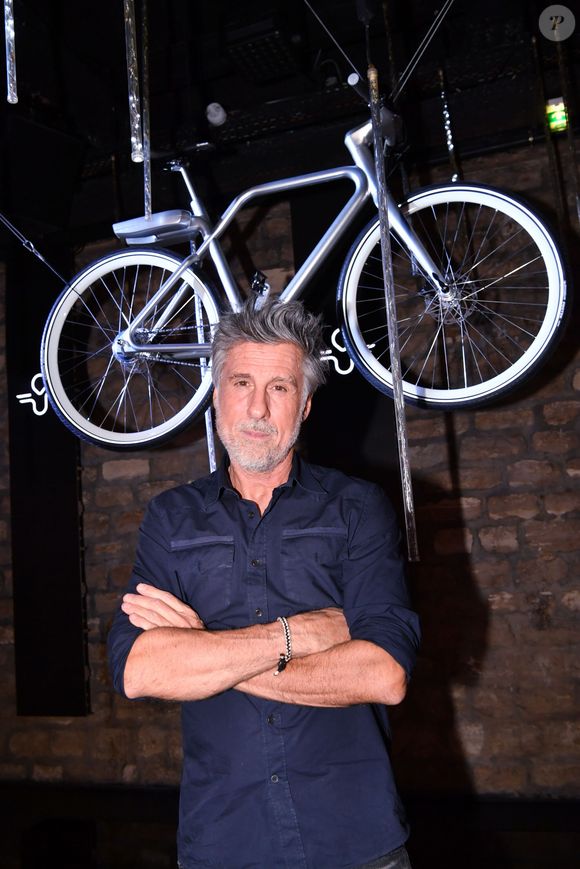 Exclusif - Marc Simoncini - Soirée de lancement du vélo électrique "Angell" par M. Simoncini au Bridge sous le pont Alexandre III à Paris le 19 novembre 2019. 
© Rachid Bellak/Bestimage