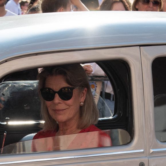 La princesse Caroline de Hanovre a défilé dans des voitures de collection dans le cadre des célébrations de la naissance de feu Rainier III à Monaco le 31 mai 2023. Photo de Pierre Villard/Pool/ABACAPRESS.COM