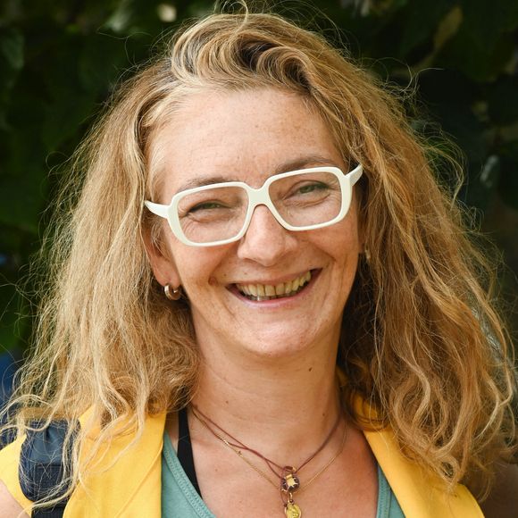 Aujourd’hui, avec plus de maturité, elle s’efforce de contrôler ses réactions tout en restant fidèle à son caractère fort et franc.

Corinne Masiero - Photocall Film "Effacer l'Historique" - Festival du film Francophone d'Angoulême 2020 le 28 Août 2020. © Guirec Coadic / Bestimage