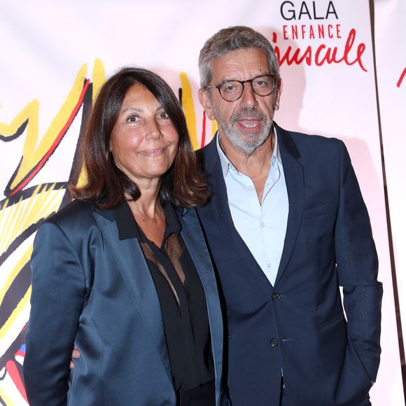 Docteur Michel Cymes et sa femme Nathalie Cymes à la soirée de gala Enfance Majuscule à Salle Gaveau à Paris le 7 octobre 2024. Enfance Majuscule milite activement pour une libération de la parole des victimes, et pour une réelle prise en compte par les pouvoirs publics des violences et des maltraitances quotidiennes subies par les enfants.

© Bertrand Rindoff / Bestimage