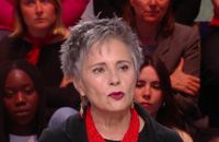 Anouk Grinberg sur le plateau de "Quotidien" face à Yann Barthès