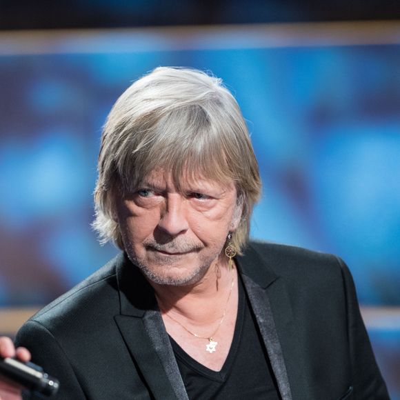 Bénabar et le chanteur Renaud - Tournage de l'émission "Merci Renaud" dans les studios de la Plaine Saint-Denis le 15 novembre 2016. © Cyril Moreau / Bestimage