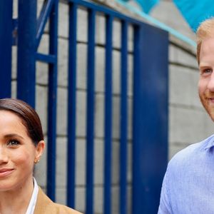 - qui n'est plus assurée lorsqu'il se rend avec sa famille au Royaume-Uni suite au Megxit -, celui-ci a donné une longue interview à la BBC. Et ses propos en ont agacé plus d'un. 

Harry et Meghan en Colombie en 2024
Backgrid USA / Bestimage