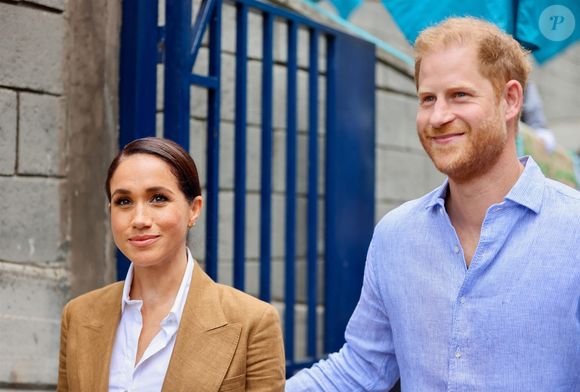 - qui n'est plus assurée lorsqu'il se rend avec sa famille au Royaume-Uni suite au Megxit -, celui-ci a donné une longue interview à la BBC. Et ses propos en ont agacé plus d'un. 

Harry et Meghan en Colombie en 2024
Backgrid USA / Bestimage