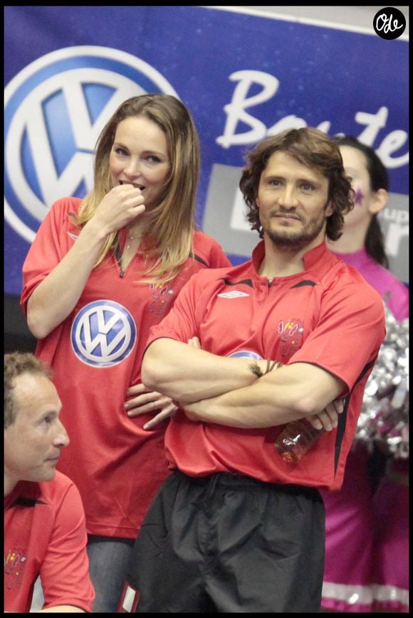 Claire Keim et Bixente Lizarazu lors de la 4ème édition du "Foot Concert" au profit de l'association Huntington Avenir, le 27 mars 2009 au Palais des Sports de Lyon.

 © DOMINIQUE JACOVIDES / BESTIMAGE