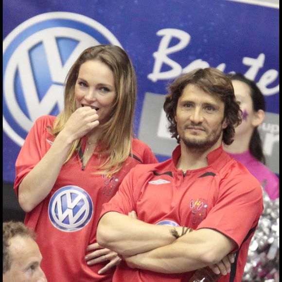 Claire Keim et Bixente Lizarazu lors de la 4ème édition du "Foot Concert" au profit de l'association Huntington Avenir, le 27 mars 2009 au Palais des Sports de Lyon.

 © DOMINIQUE JACOVIDES / BESTIMAGE