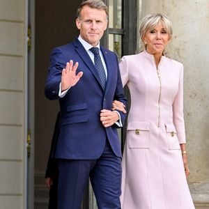 Le président français Emmanuel Macron et sa femme, la Première dame Brigitte Macron, reçoivent le roi et la reine de Jordanie au palais présidentiel de l'Élysée à Paris, France, le 17 septembre 2026. © Christian Liewig/Bestimage