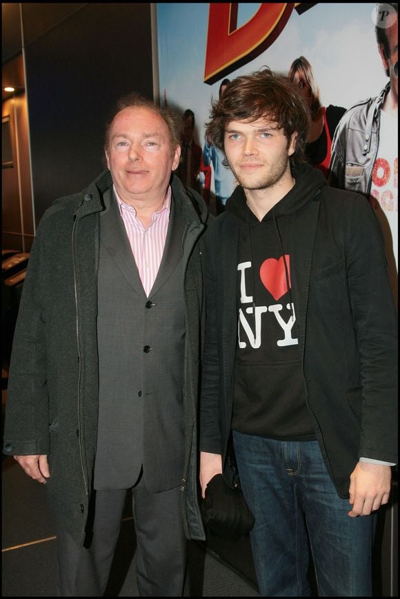 Jean-René Godart et son fils Emmanuel - Première du film Disco au cinéma UGC de Normandie - 2008

RINDOFF-BELLAK / BESTIMAGE