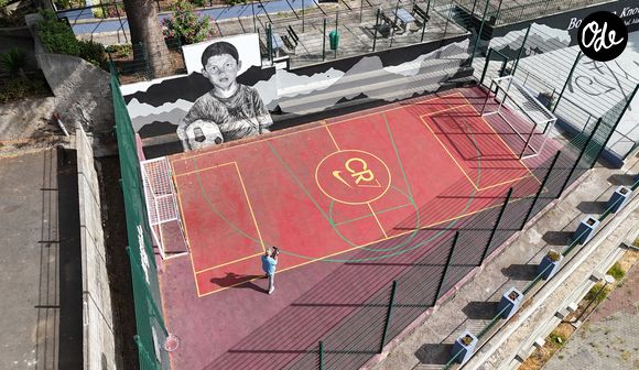 La maison d'enfance de la superstar du football Cristiano Ronaldo dans les collines de Madère a été transformée en parking.© Backgrid UK/ Bestimage