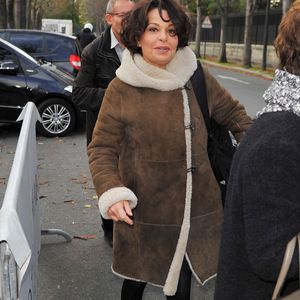 Isabelle Mergault - Arrivées à l'enregistrement de l'émission "Vivement dimanche" à Paris le 22 octobre 2014. L'émission sera diffusée le 26 octobre.