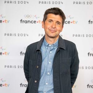Thomas Sotto lors de la présentation des journalistes et chroniqueurs de France Télévisions pour les Jeux Olympiques 2024 au musée de l'Homme à Paris, le 11 juin 2024.
© Pierre Perusseau / Bestimage