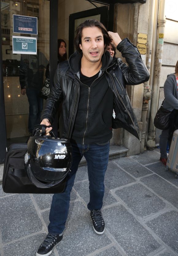Jeremy Ferrari arrivant a un enregistrement a la Radio Europe 1 a Paris, le 23 octobre 2013.