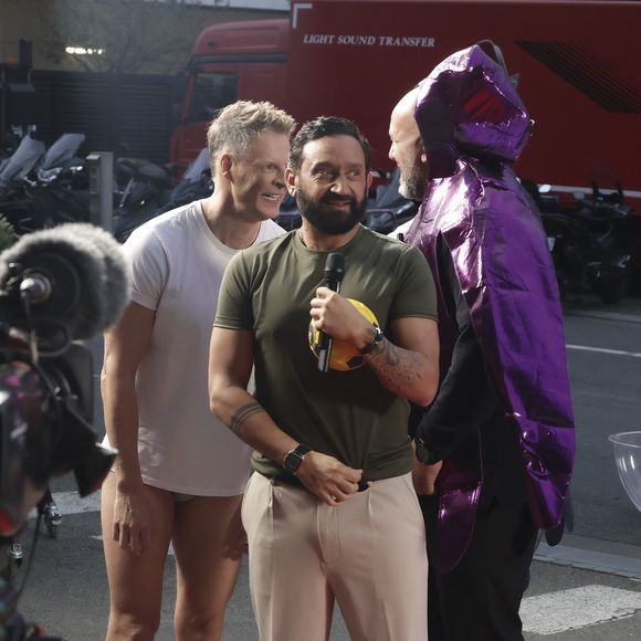 Exclusif - Matthieu Delormeau, Cyril Hanouna, Mokhtar, sur le plateau de  TBT9 présenté par C.Hanouna, et diffusé en direct sur W9, Paris, France, le 09 octobre 2025. © Jack Tribeca / Bestimage